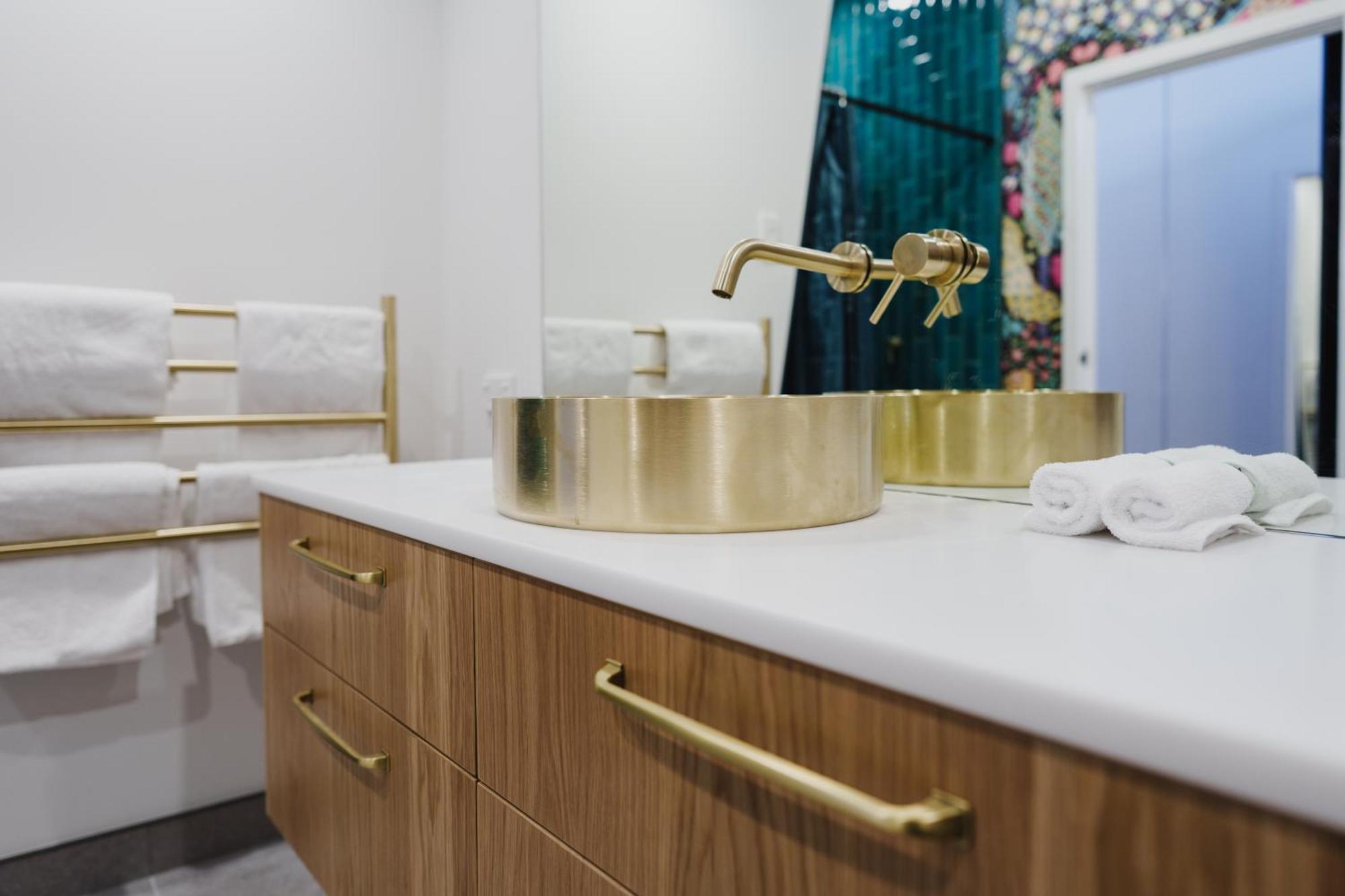 The Chamberson Hotel Dunedin Luaran gambar Bathroom fixtures