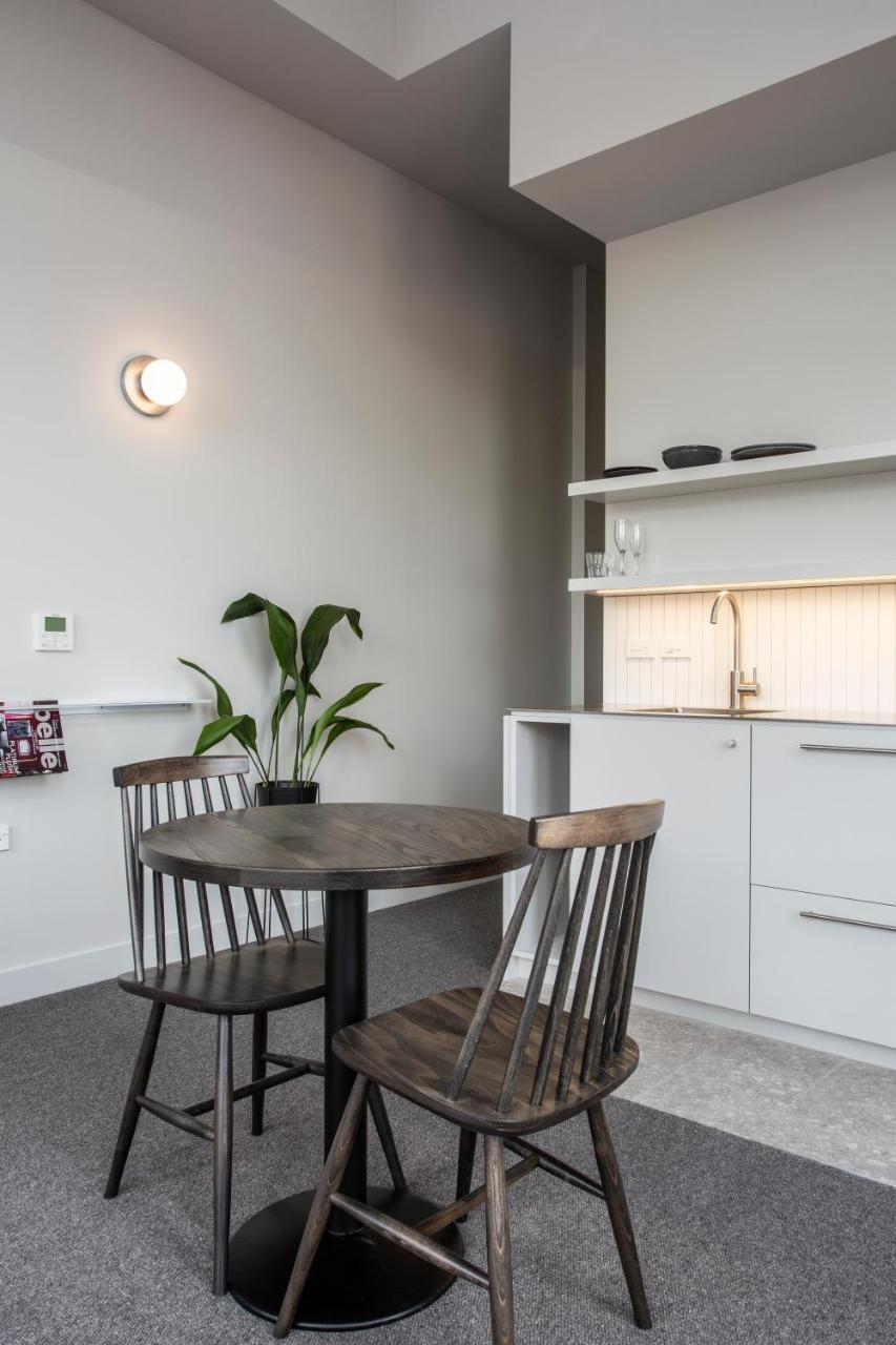 The Chamberson Hotel Dunedin Luaran gambar Kitchenette