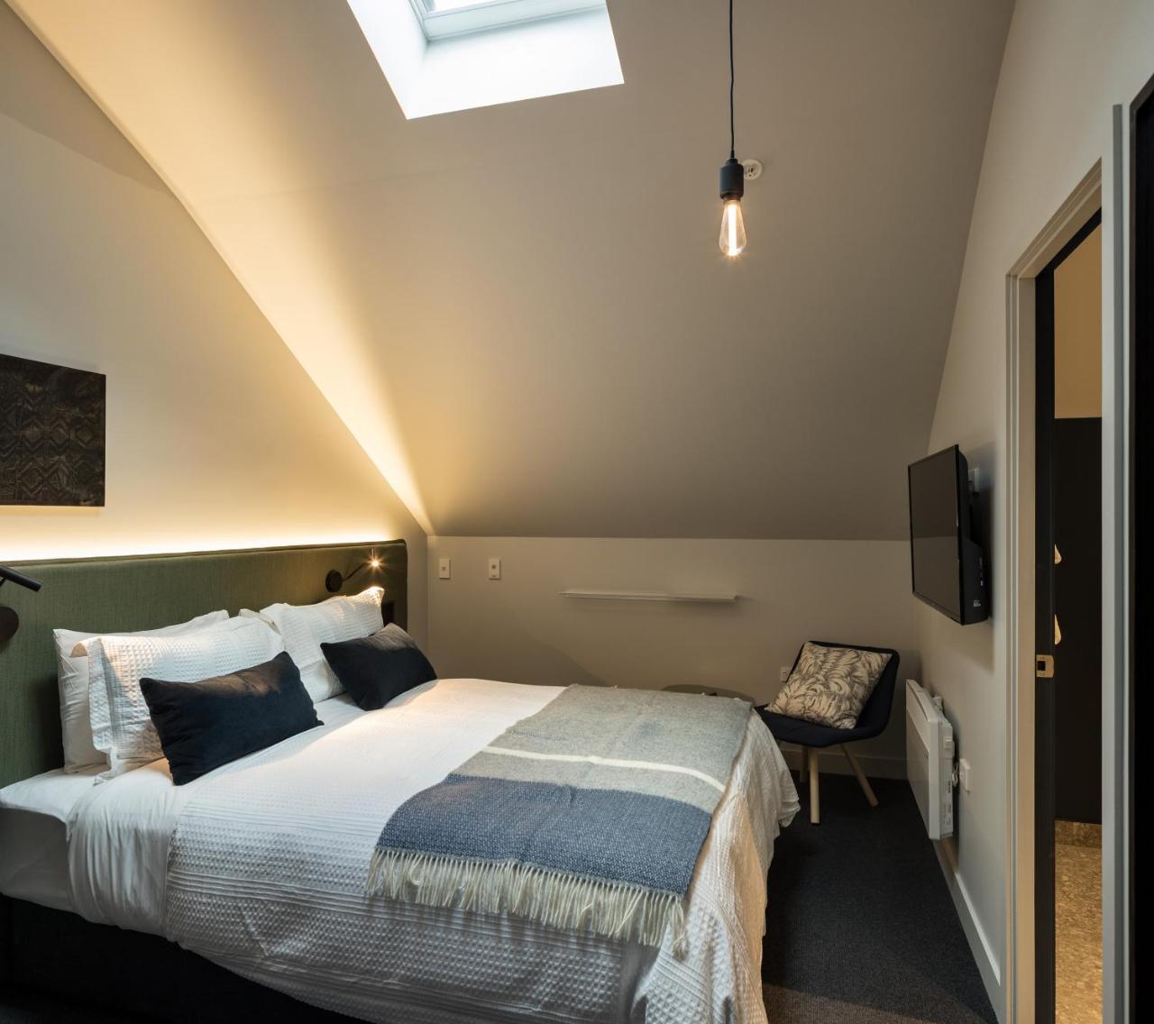 The Chamberson Hotel Dunedin Luaran gambar A room at the hotel